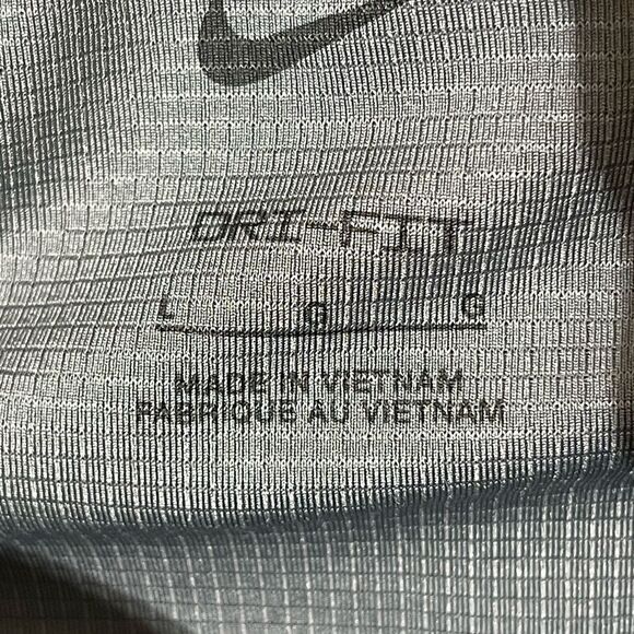 Nike Men's Athletic Shorts in Light Gray - Picture 4 of 7